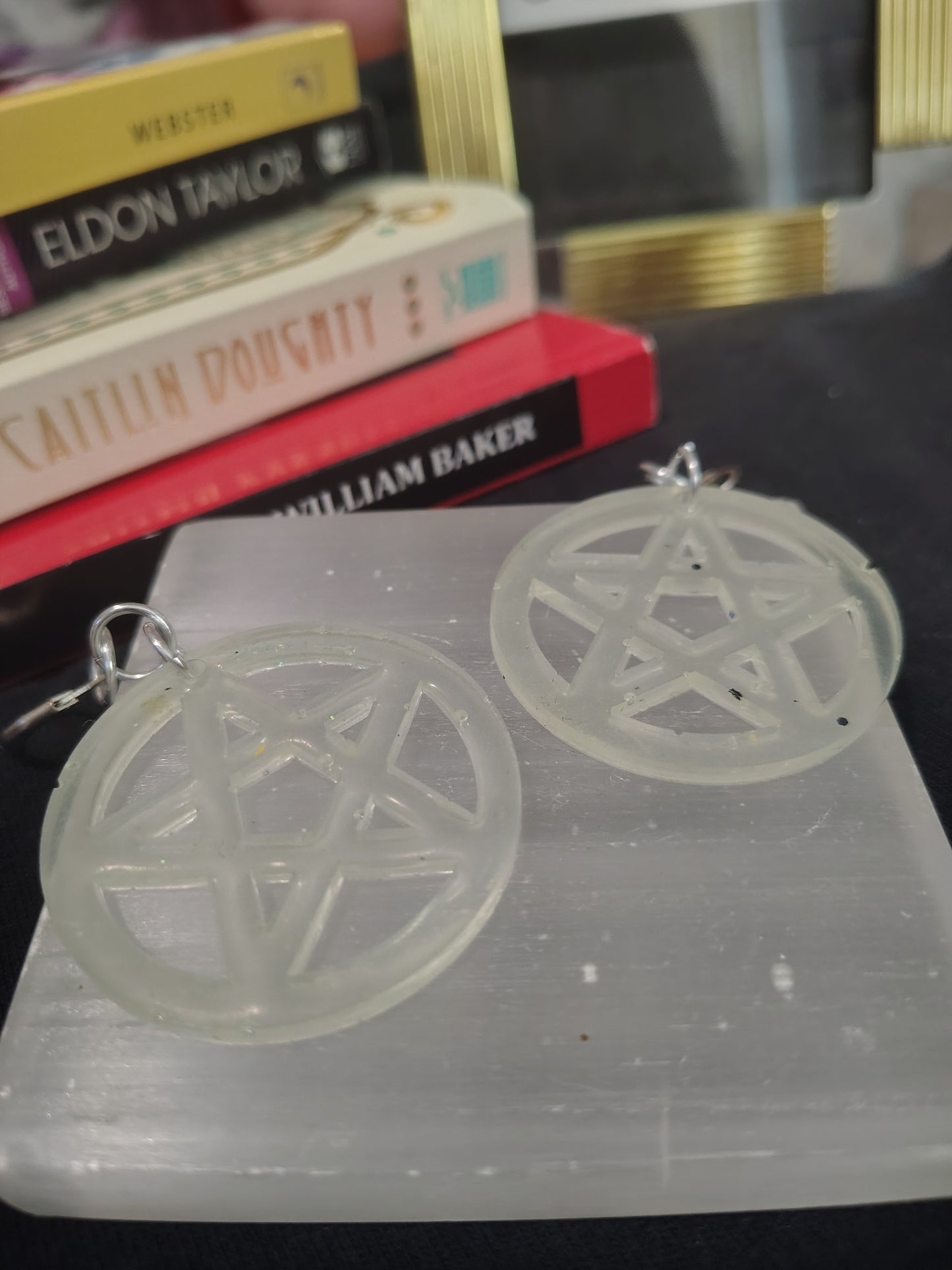 Pentagram earrings -C grade